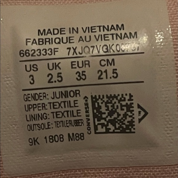 I am selling some light pink Converse shoes for $30. - Picture 1 of 5